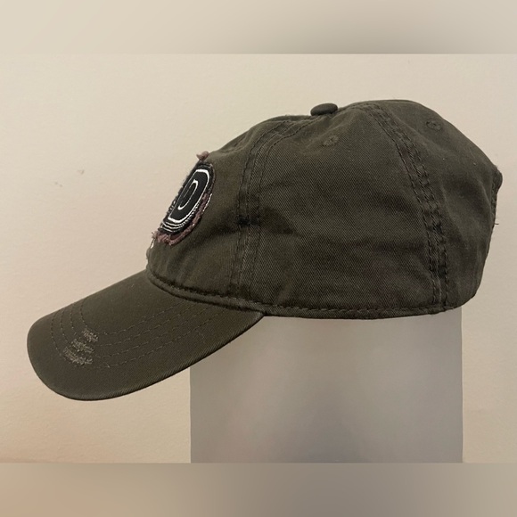 Robin Ruth Cap - Madrid - Picture 4 of 6